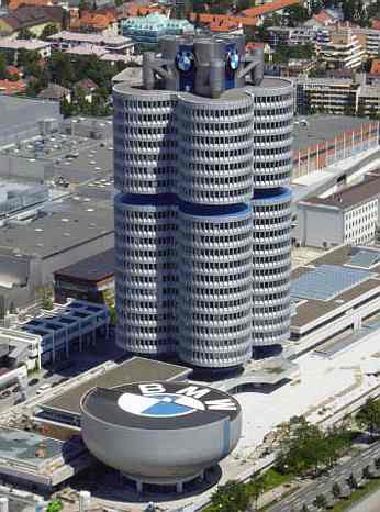 Штаб-квартира BMW, Германия, г. Мюнхен