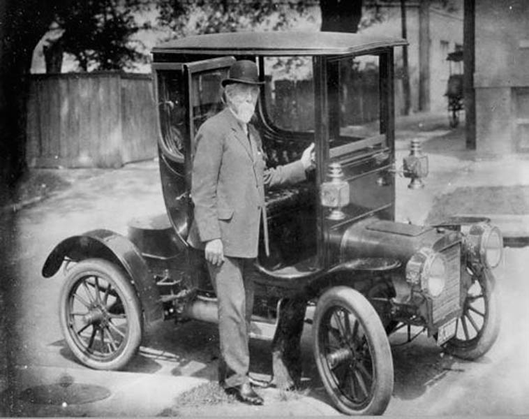 Генри Лиланд и Cadillac Osceola, 1905 г. (фото The Detroit Historical Museum)